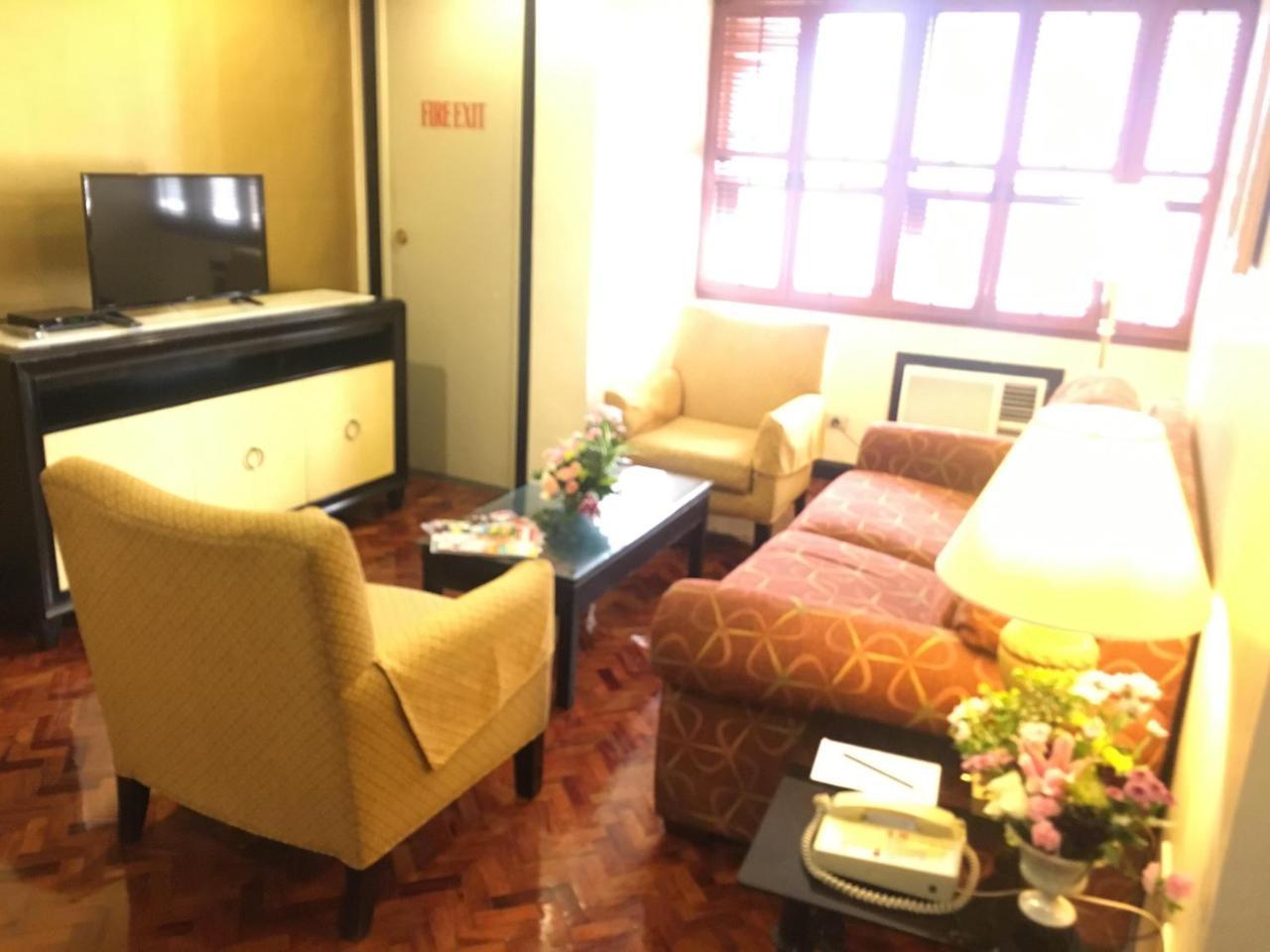 Lourdes Suites Makati City Exterior foto
